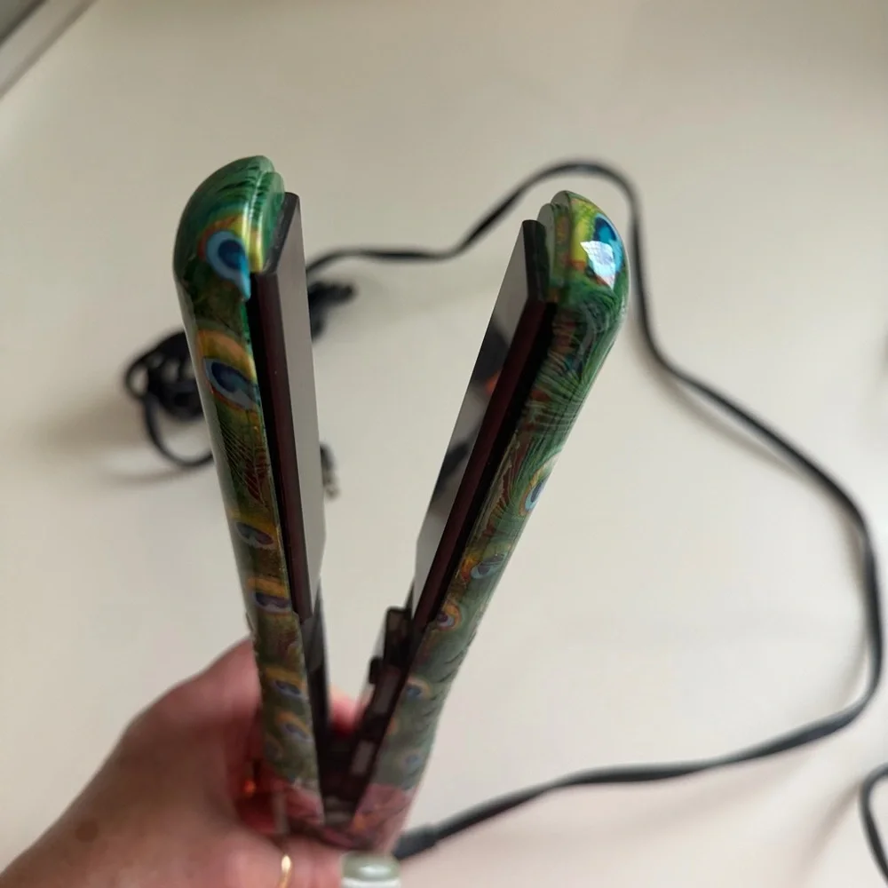 Peacock Pattern Hair Straightener
